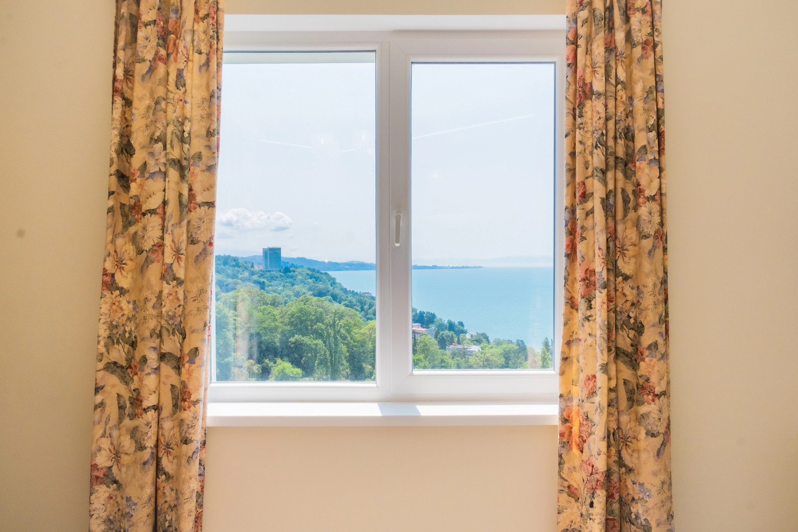 Marisol Breeze Стильная квартира с видом на море