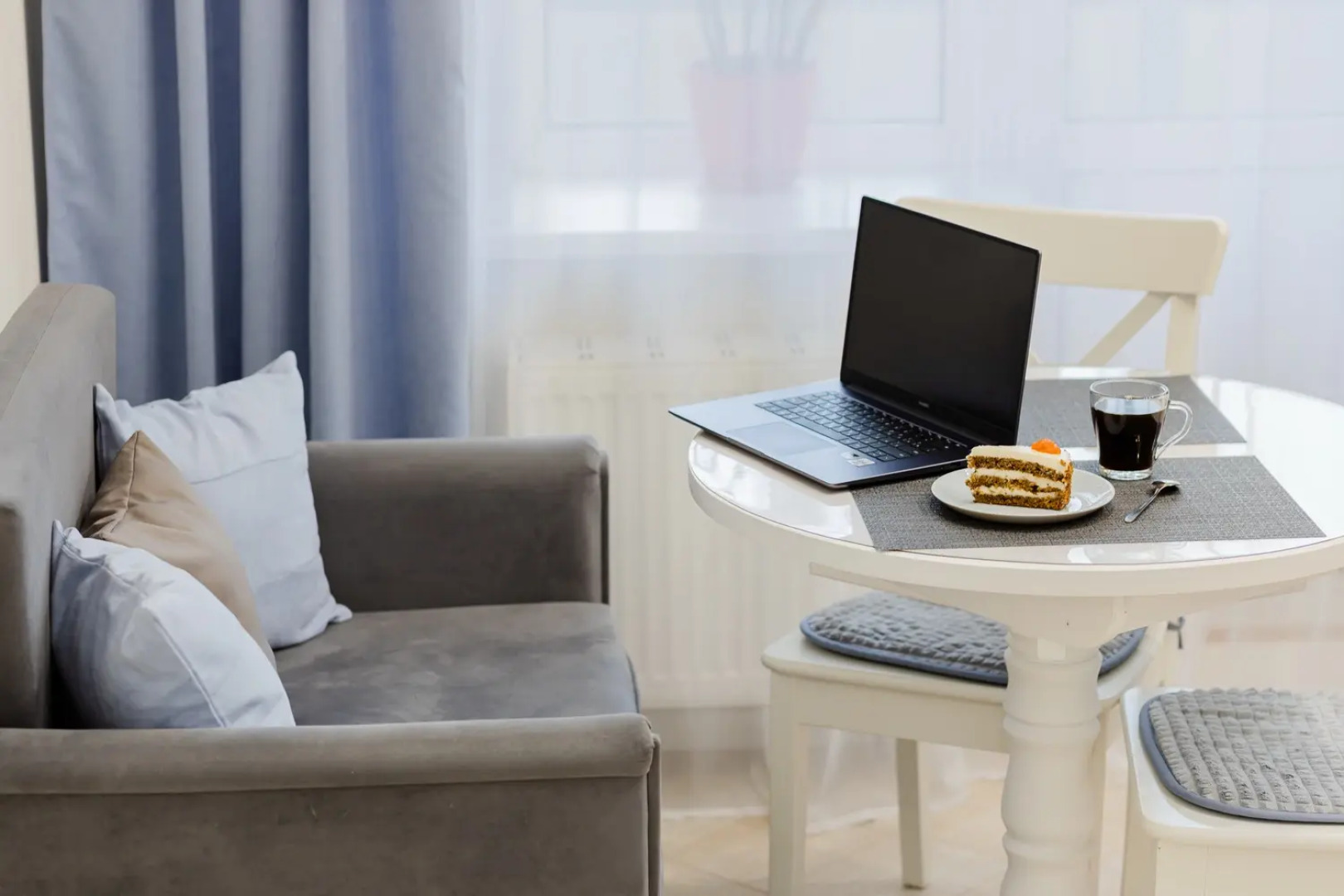 Апартаменты Pronina Aparts Kudrovo LIVE