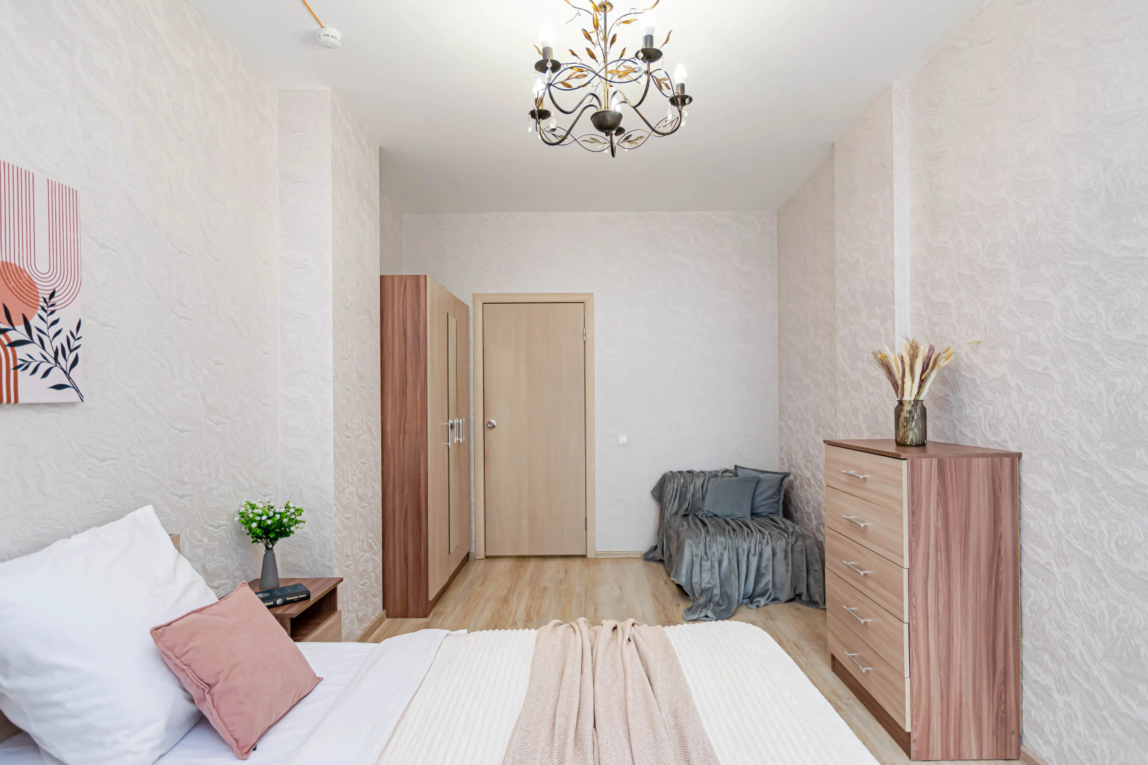 Апартаменты Cosmos Apart на Революции 48А (1)