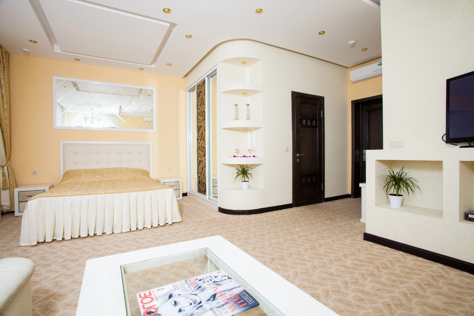 Отель Свит Холл