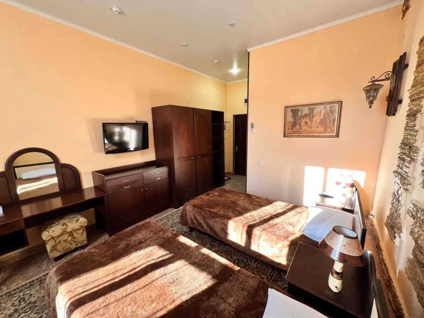 Отель Викинг