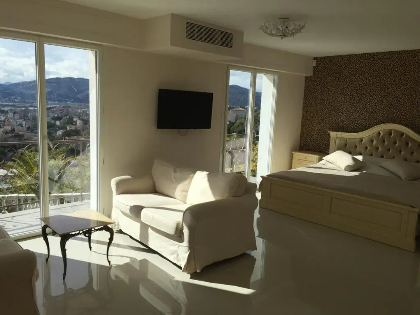 Вилла Солея