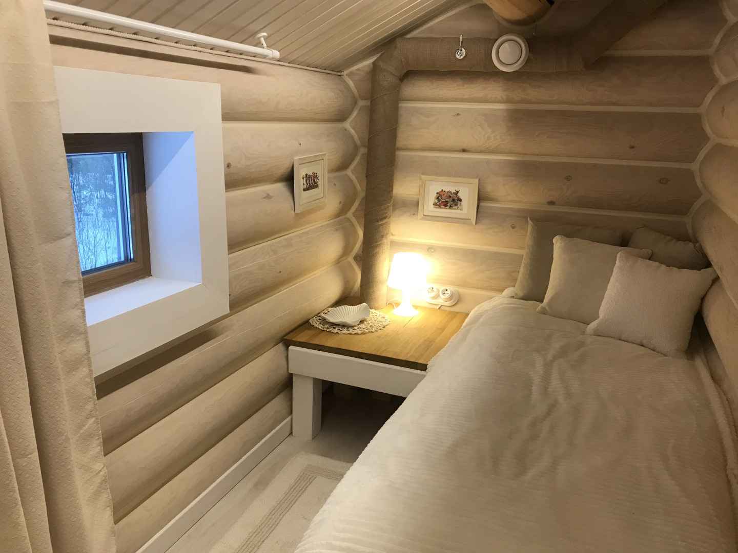 Шале на Скале с Видом на Озеро