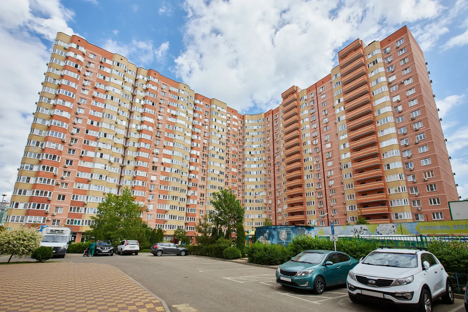 Квартира у парка Галицкого Апарт-Отелика на Героя Сарабеева