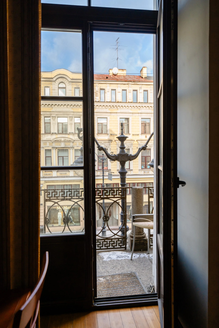 Современная квартира Невский 13 с балконом и парковкой