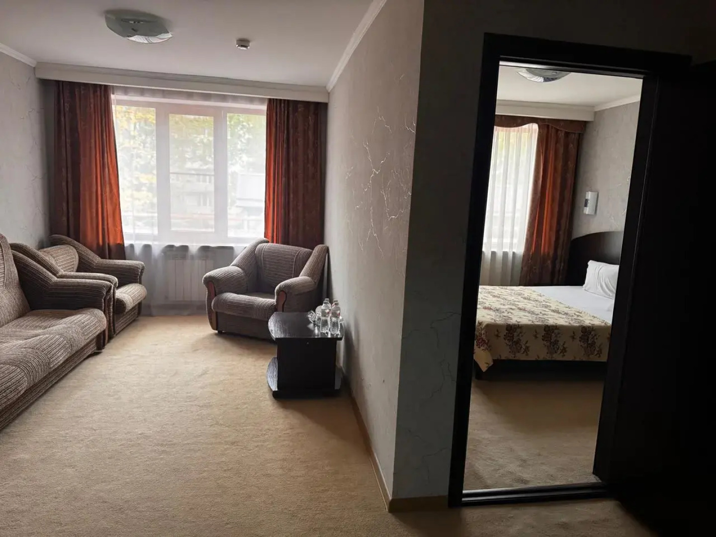 Отель Кавказ