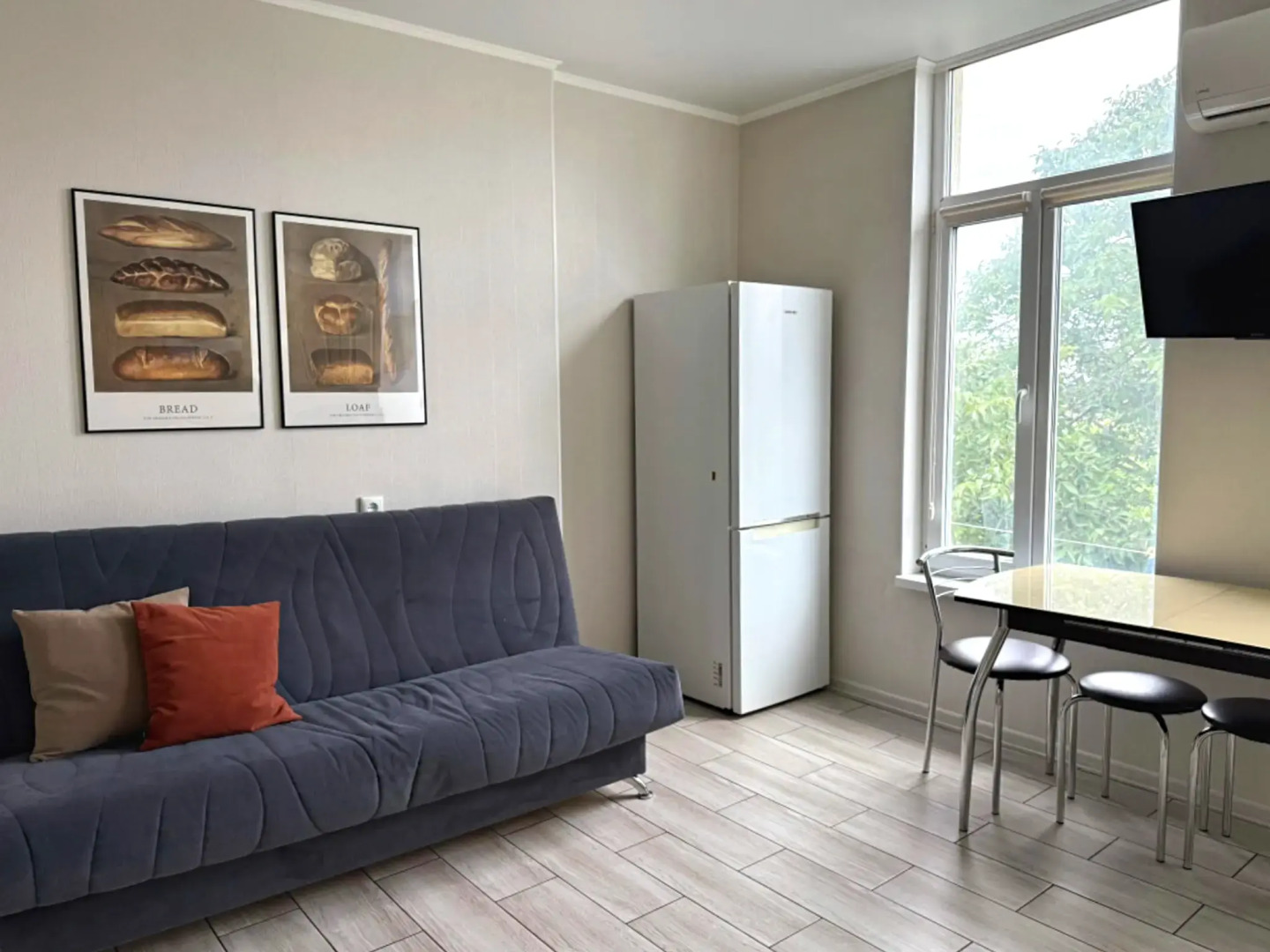 Квартира Замечательная 1-к рядом с Клиникой 3Z