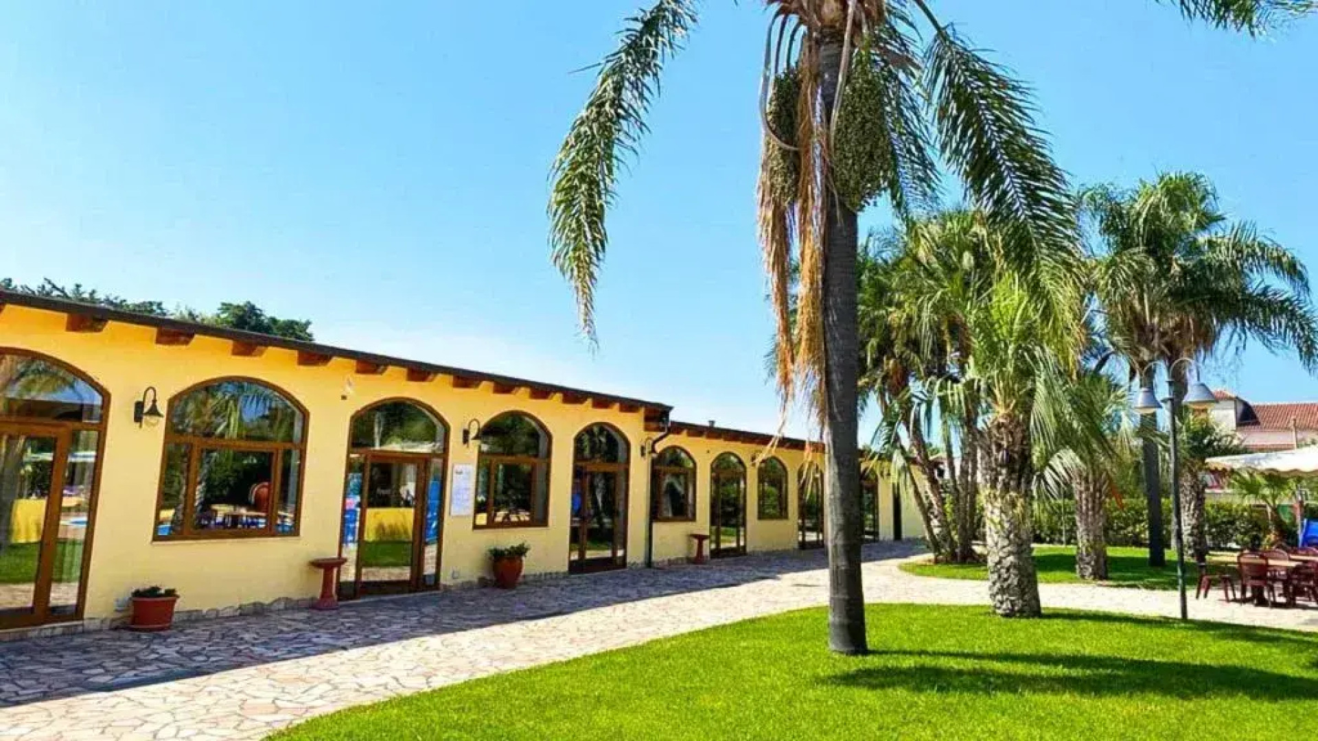 Отель Oasi Del Cilento