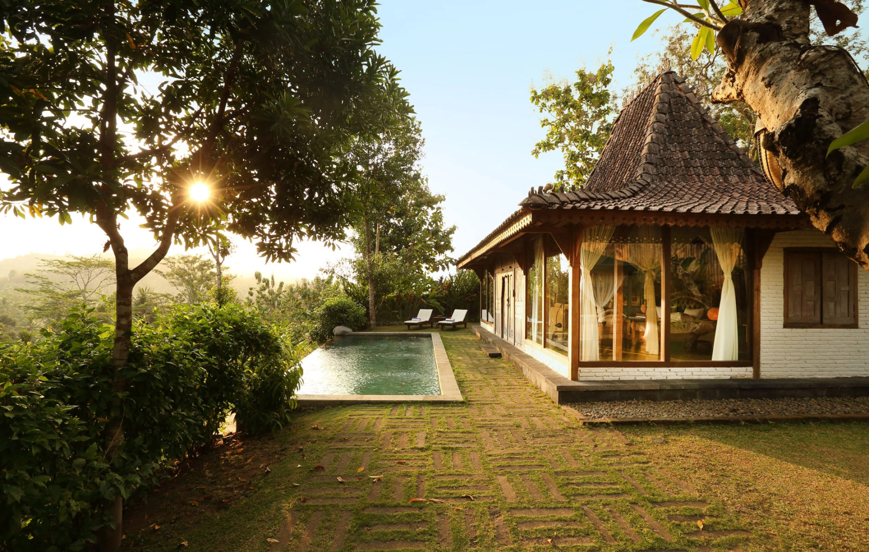 Отель Plataran Borobudur Resort and Spa