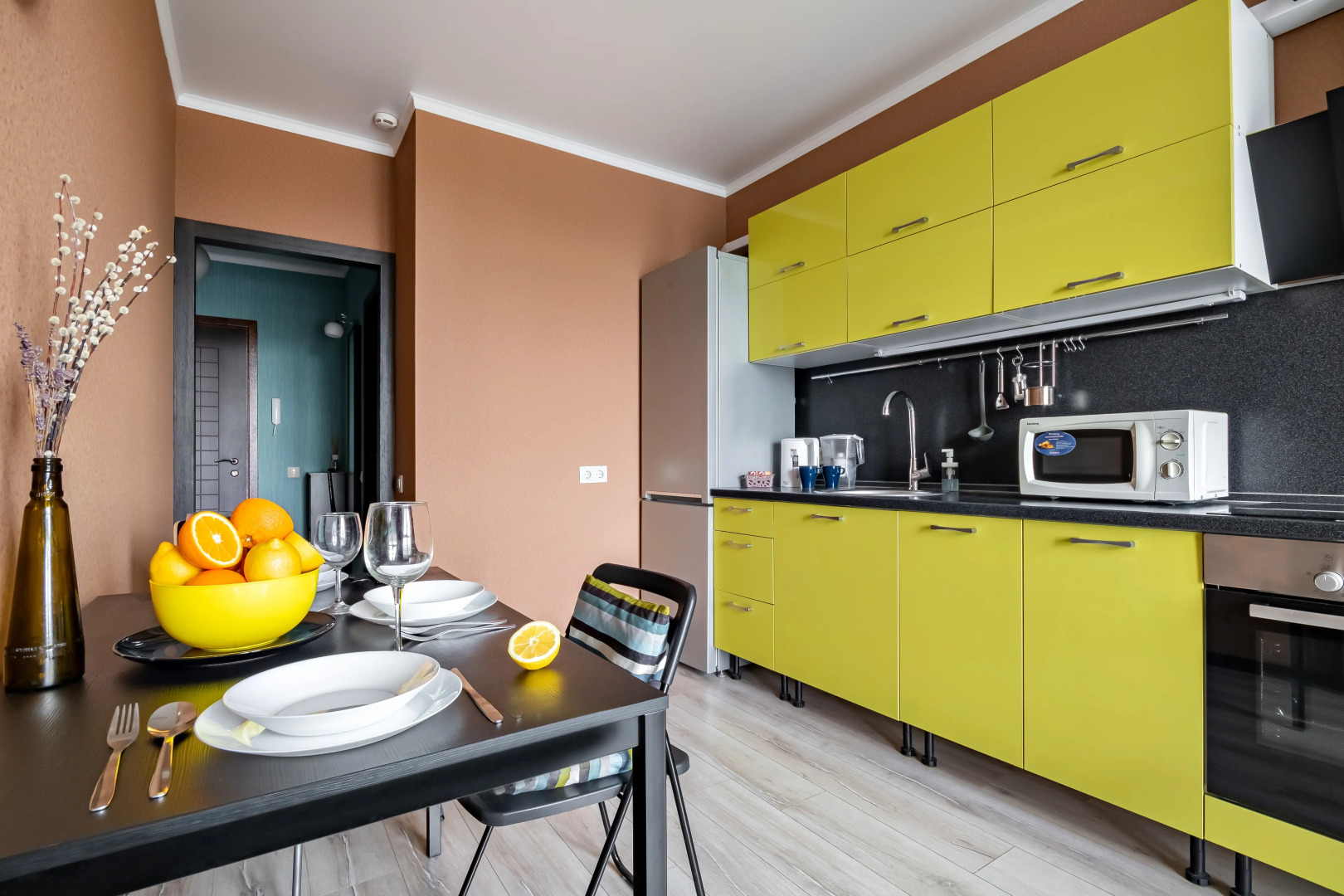 Апартаменты для 6 гостей ЖК «Большой» Smart TV, балкон с видом, духовка