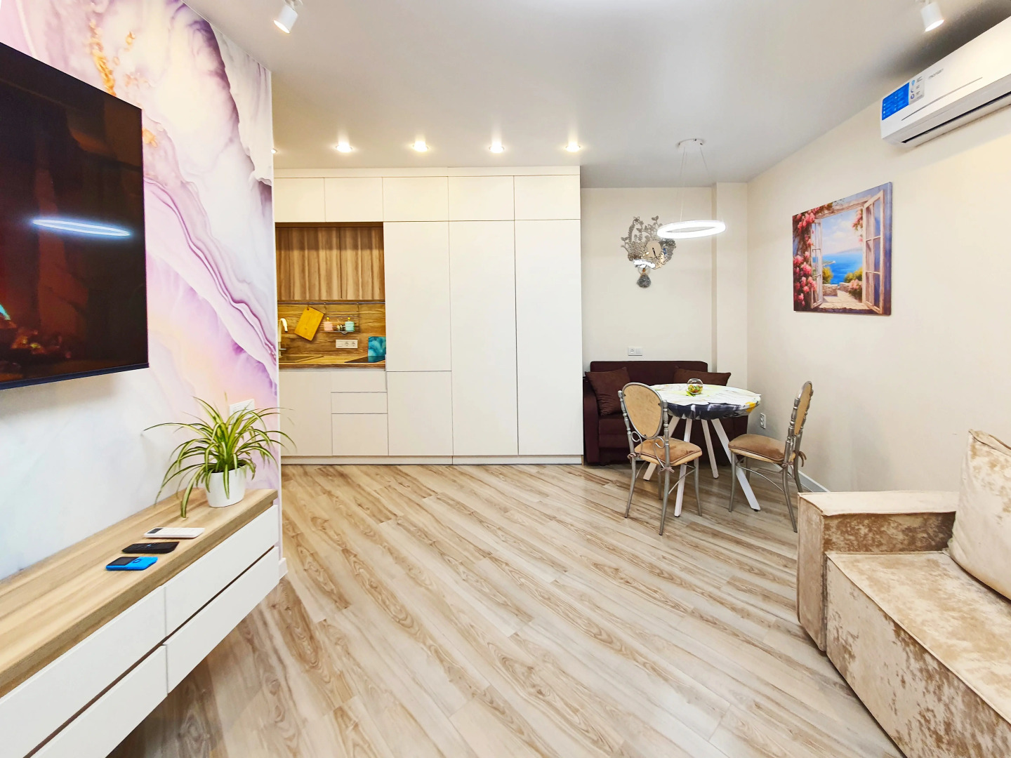 Квартира Уютные современные апартаменты рядом с центром