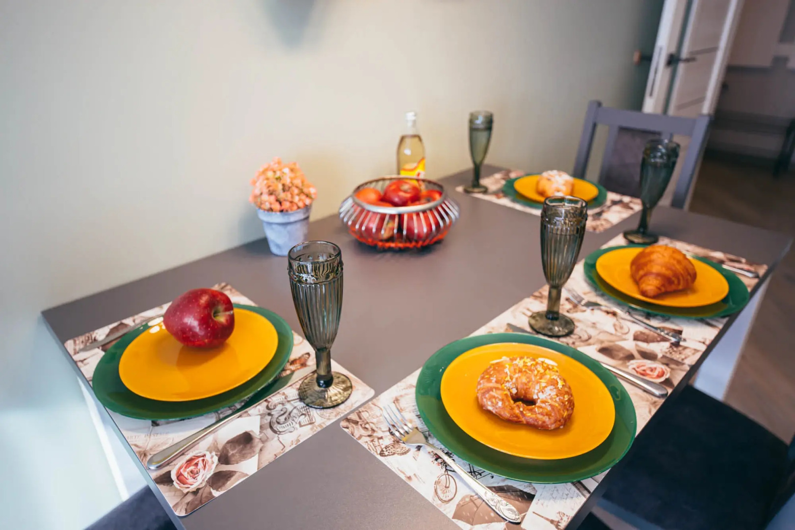 Квартира двухкомнатная в самом центре Калининграда