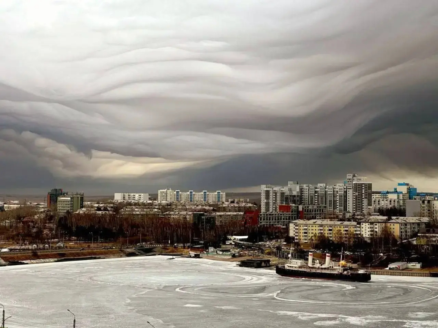 Апартаменты More View - с залипательным видом на реку | Rasco Home