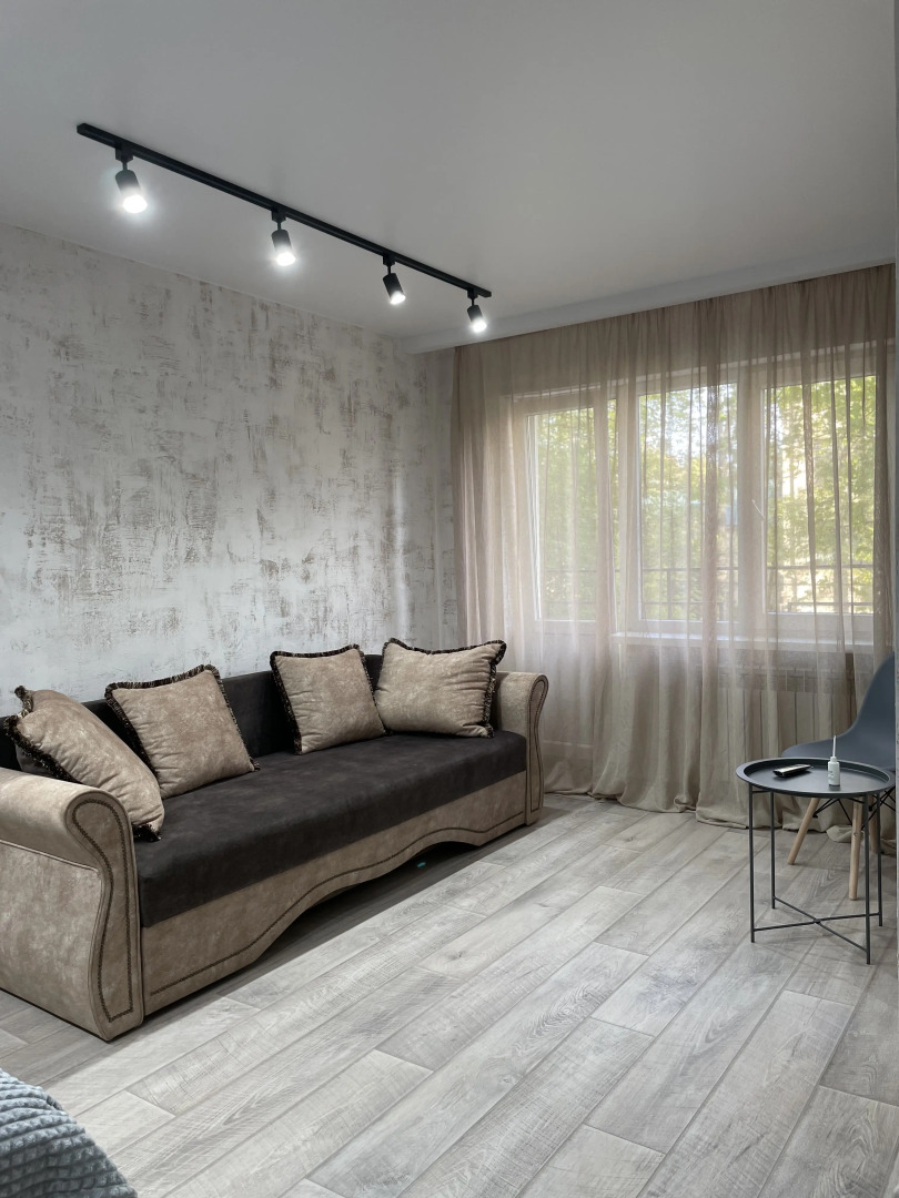 Апартаменты на проспекте Победы 6