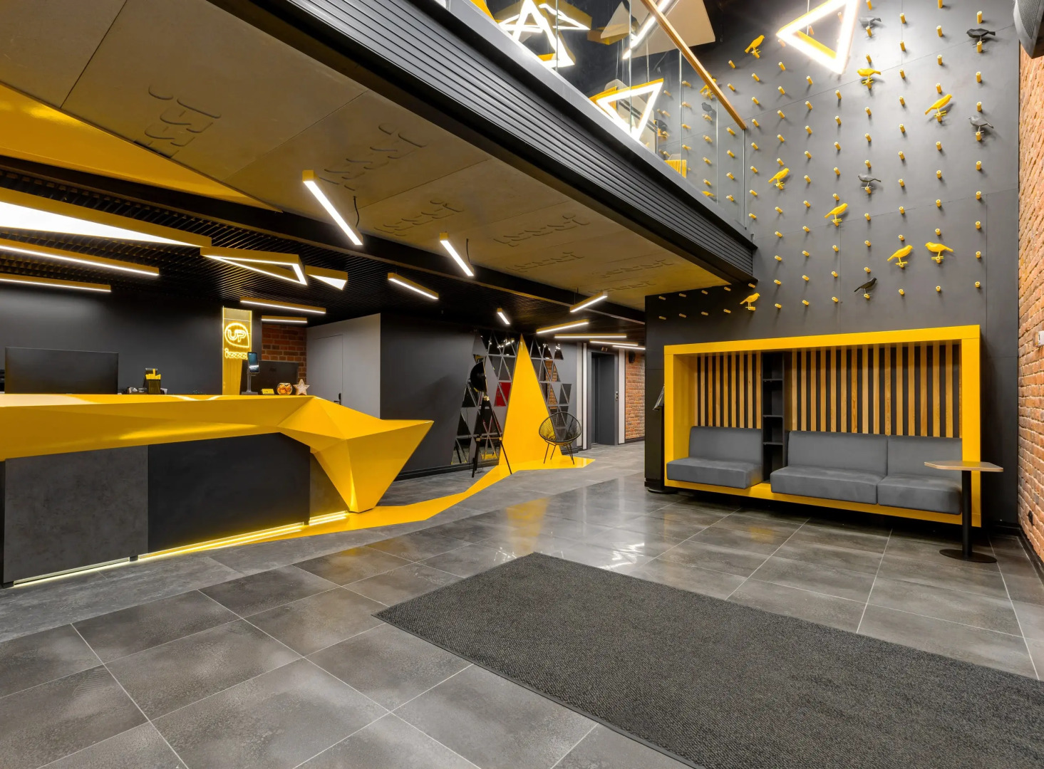 Апарт-отель izzziUP 4* COMMUNITY L&C