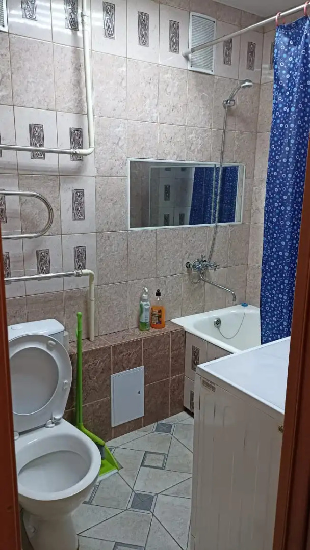 Апартаменты Розы Люксембург, 9