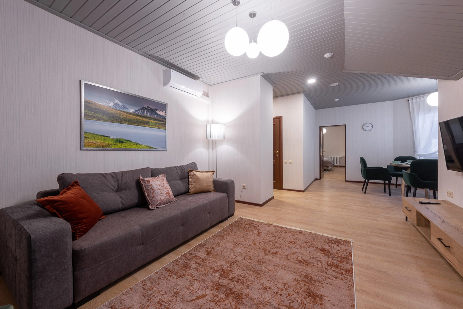 Отель На камушках