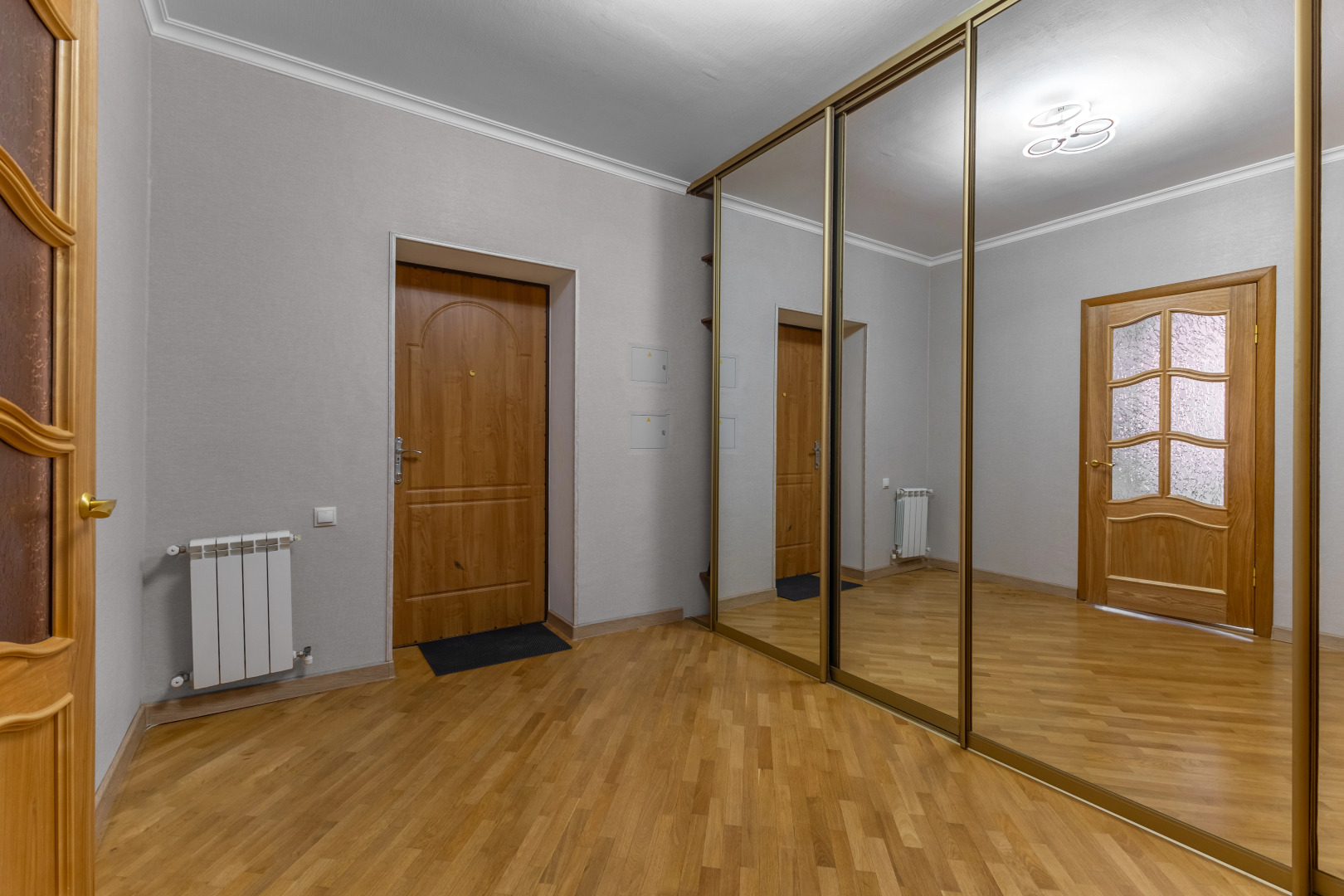 Квартира с обновлённым Ремонтом в закрытом дворе