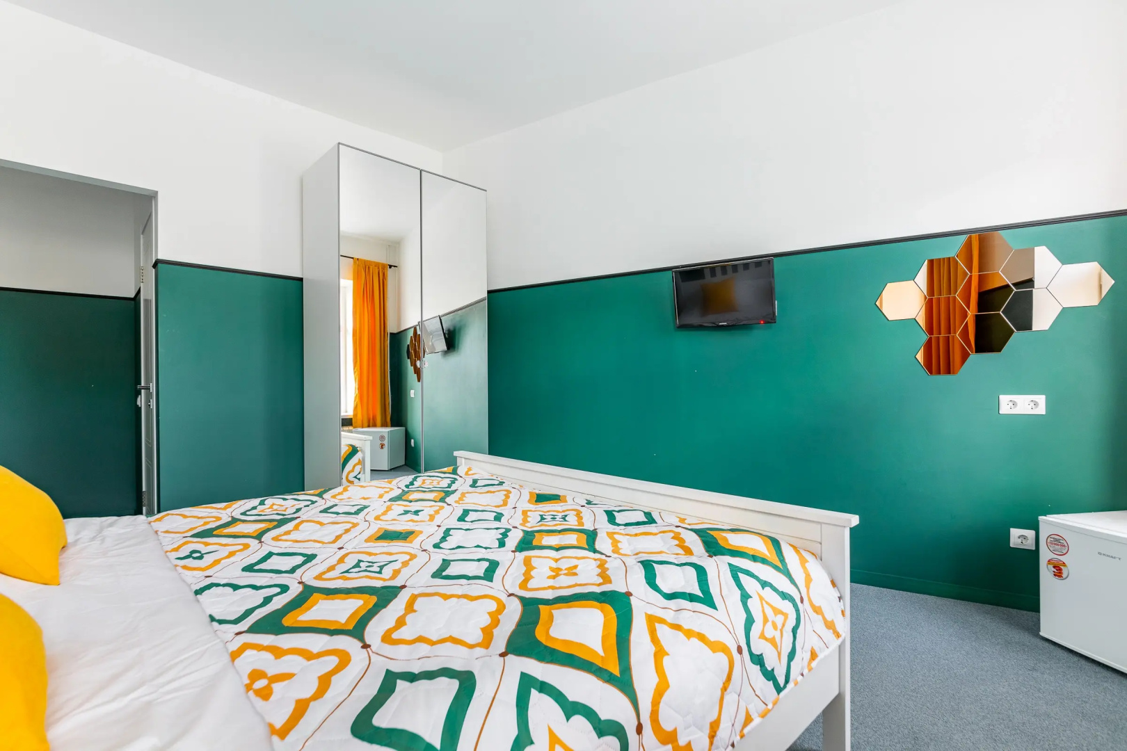 Гостевой дом Chevron Inn