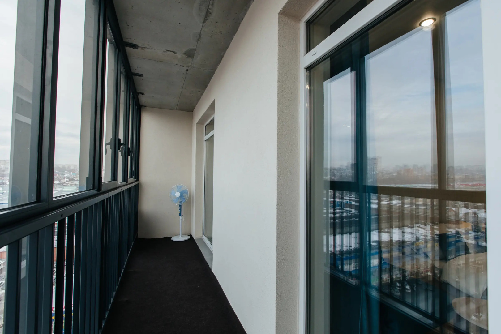 Квартира Комфортная Двухкомнатная с Видом на Реку