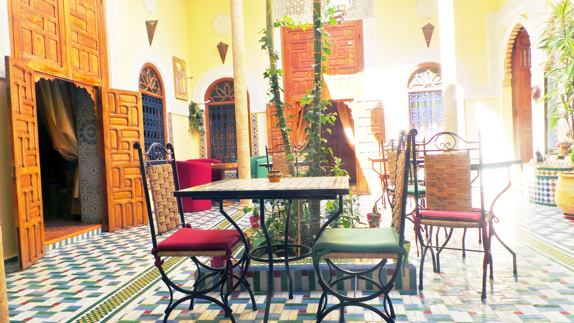 Отель Riad Darzouhour