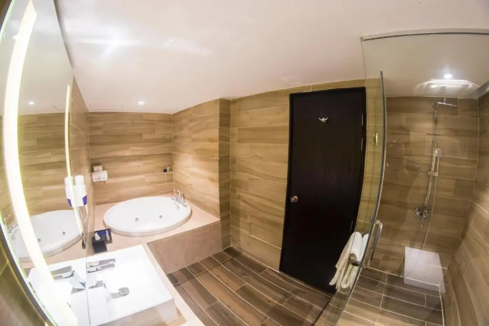 Отель Golden Tulip - The Grandmark Dhaka