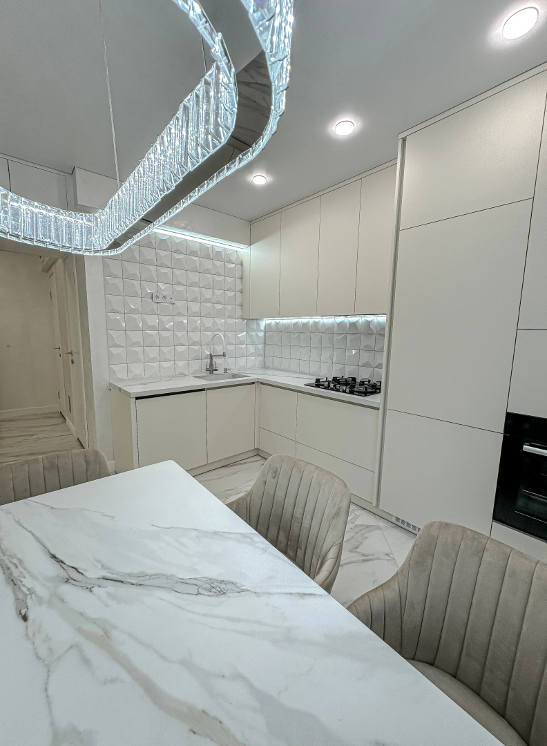 Апартаменты на Чкалова после ремонта, 2 комнаты: гостиная и спальня