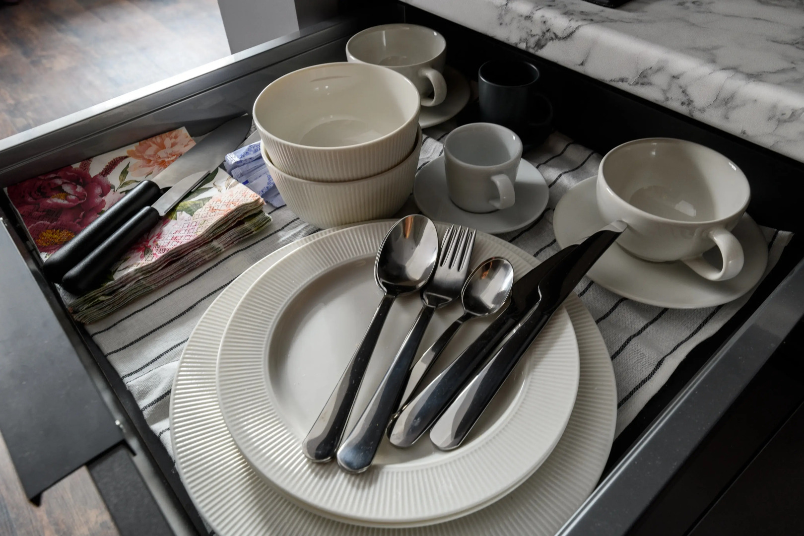 Апартаменты Sergeew Apartments Премиум с кухней в апарт-отеле Аквалина