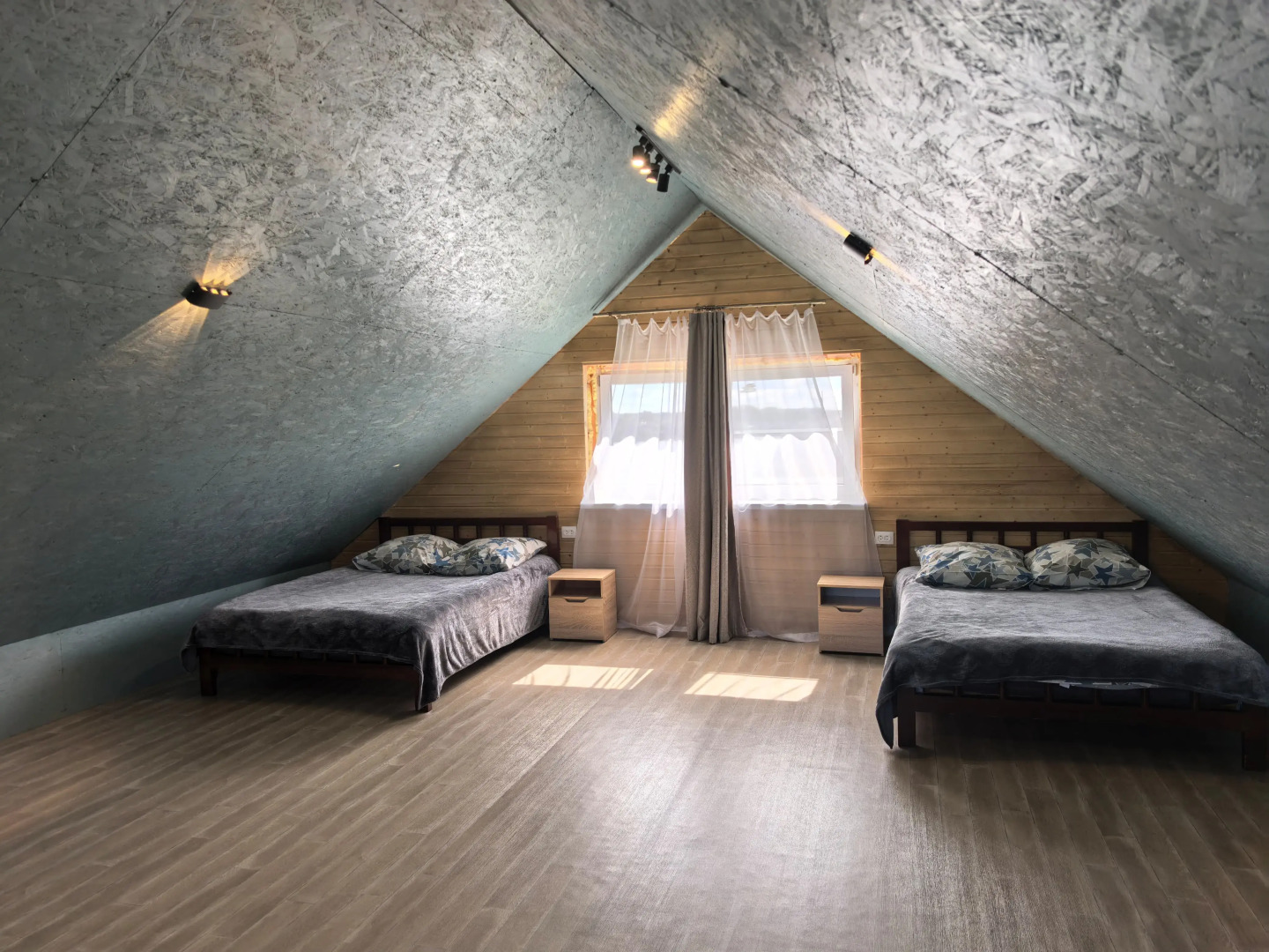 Частный дом Новый 6 местный у озера