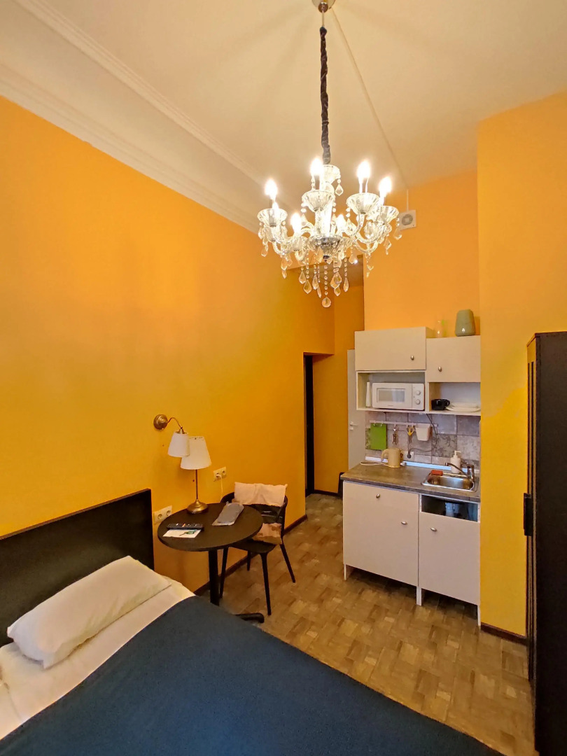 Меблированные комнаты на Столярном