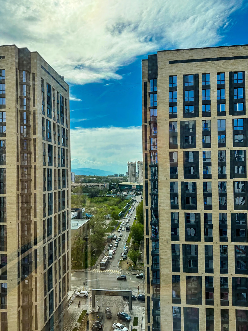 Апартаменты Лучшие Апартаменты Алматы с Видом на Горы Напротив ТРЦ Мега Алматы