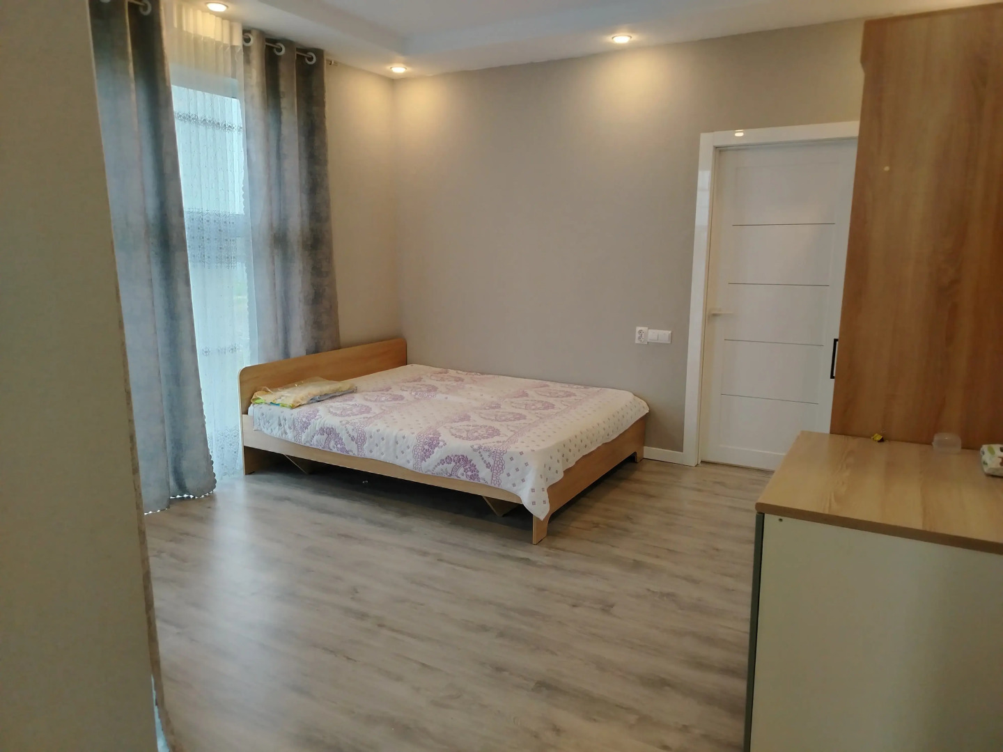 Частный дом Новый большой недалеко от города