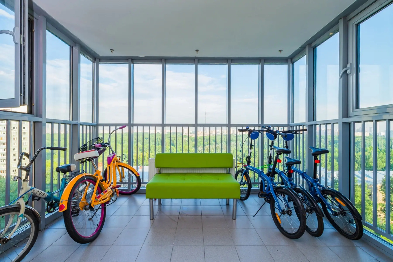 Апартаменты с видом на Останкино Wood&black