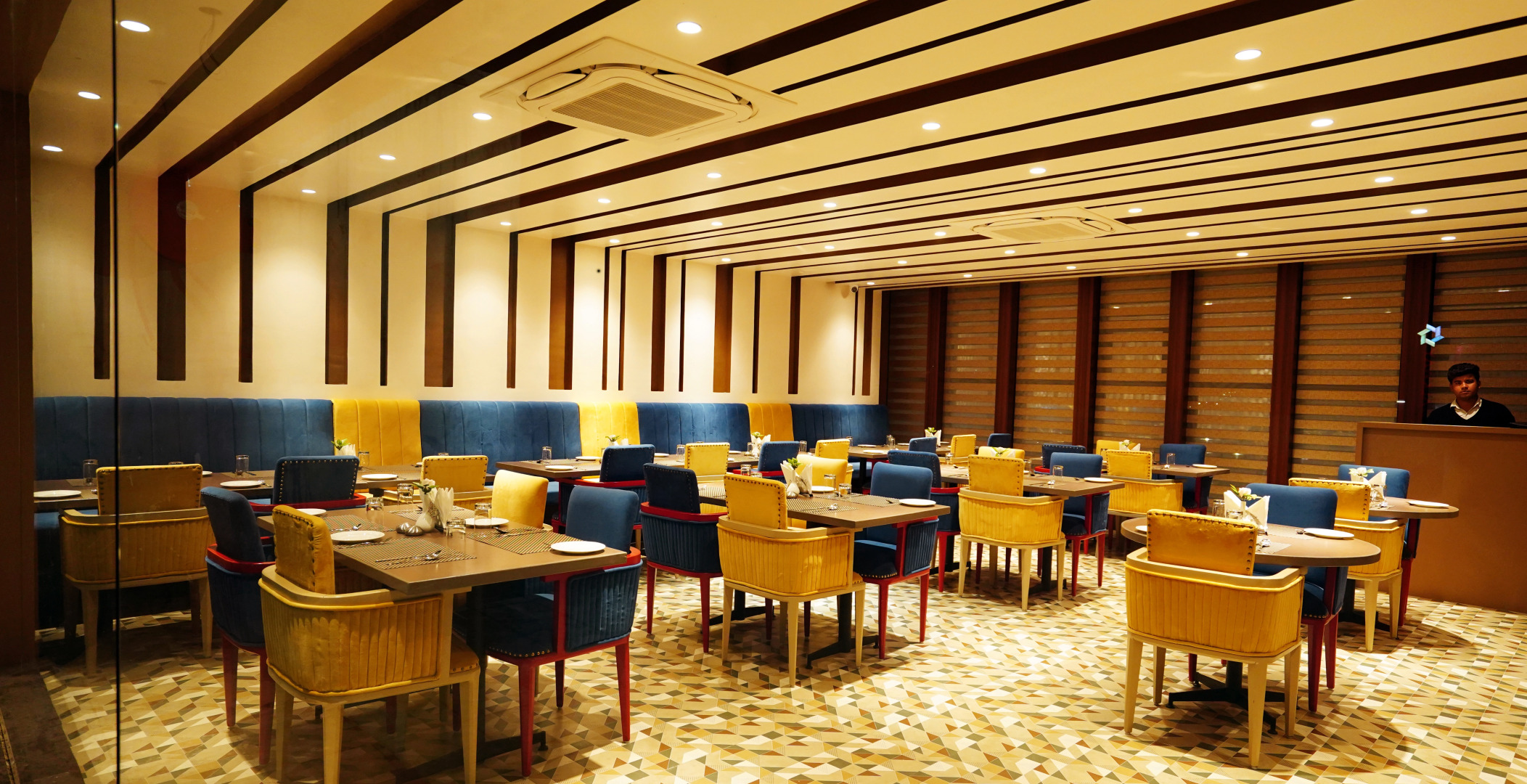 Отель Maplewood Premier