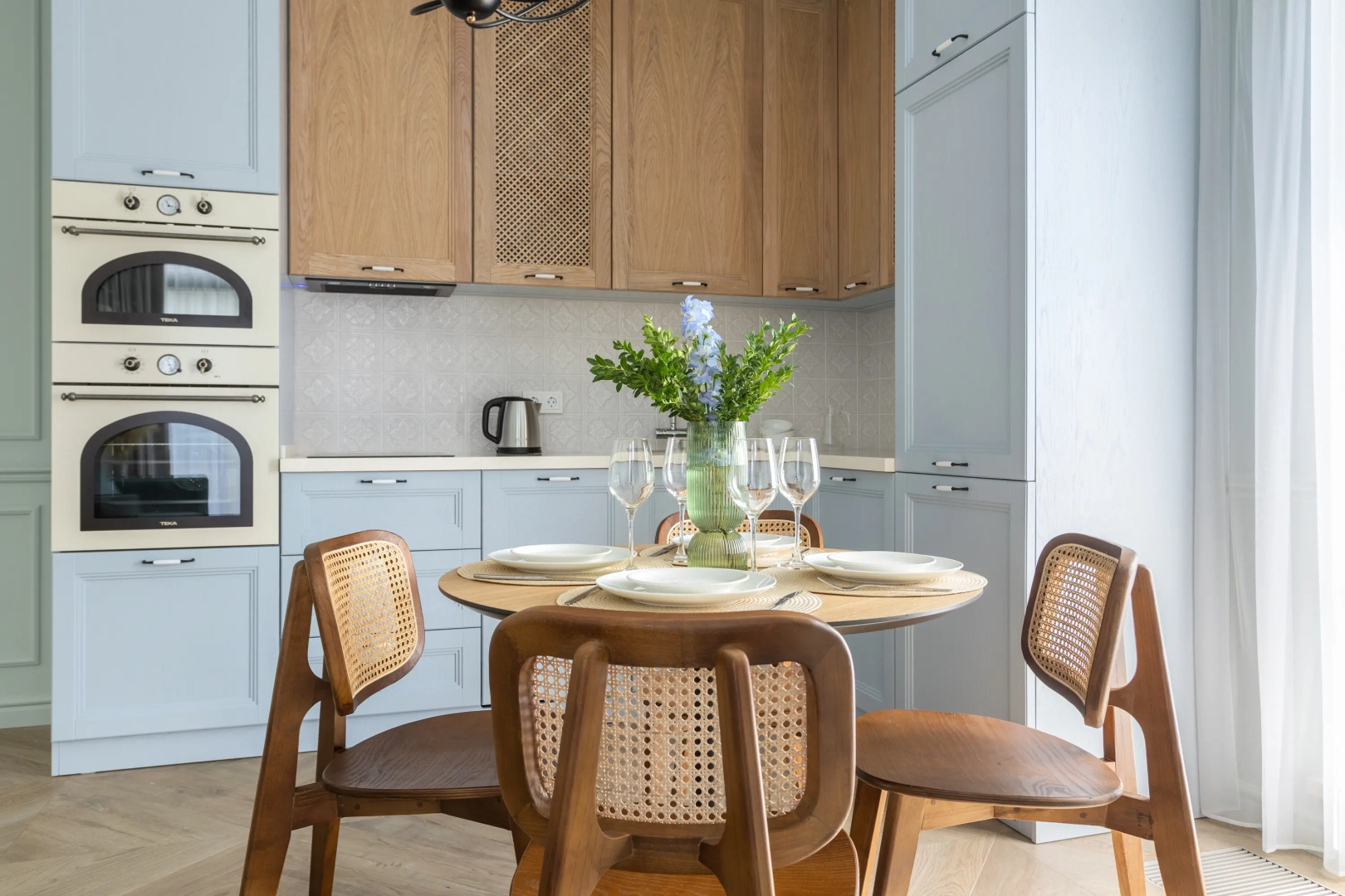 Отель Leon Estate