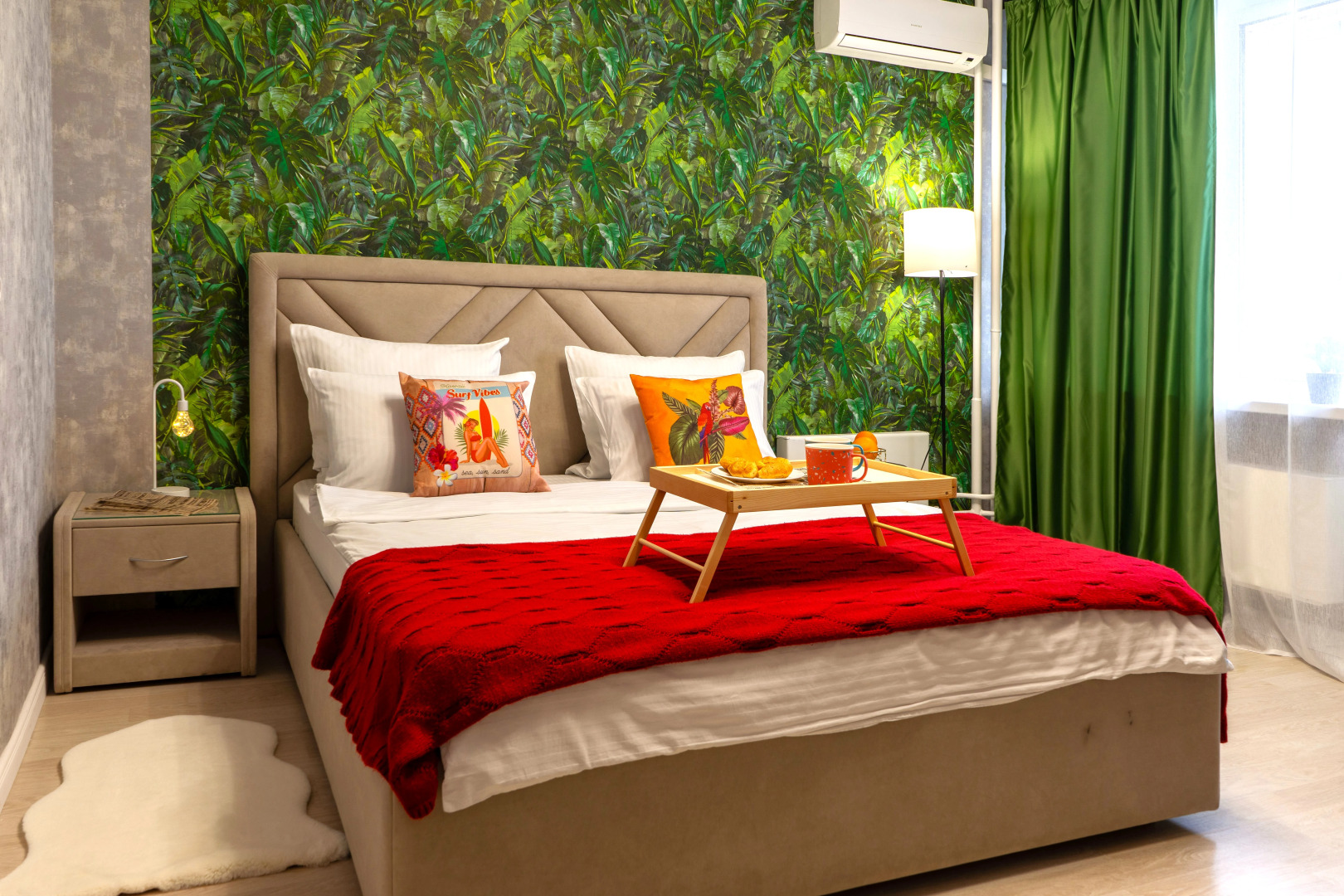 Апартаменты ZebraHome c видом на город и лес