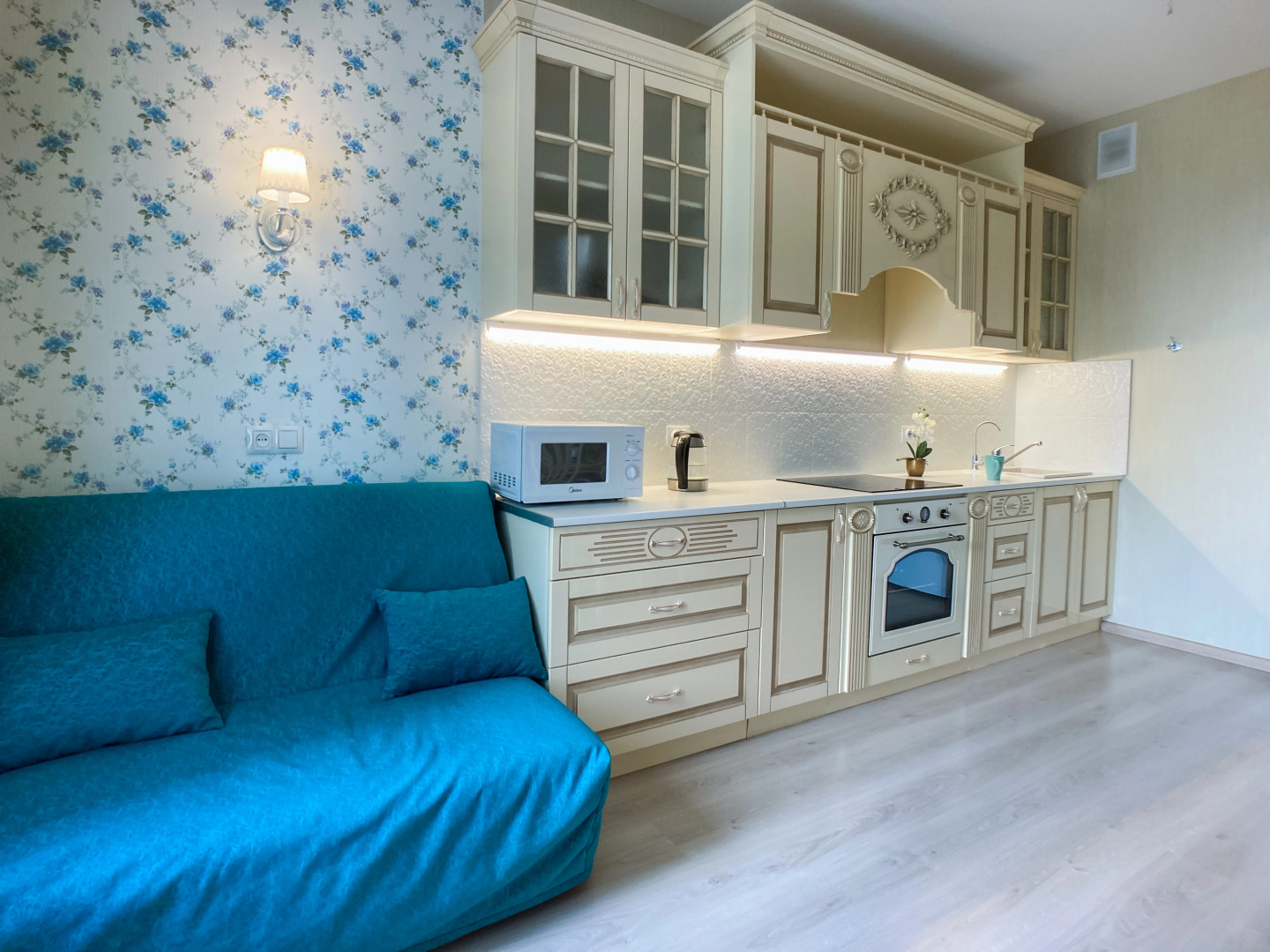 Apart59 | Классические двухкомнатные апартаменты SHARMAN с камином