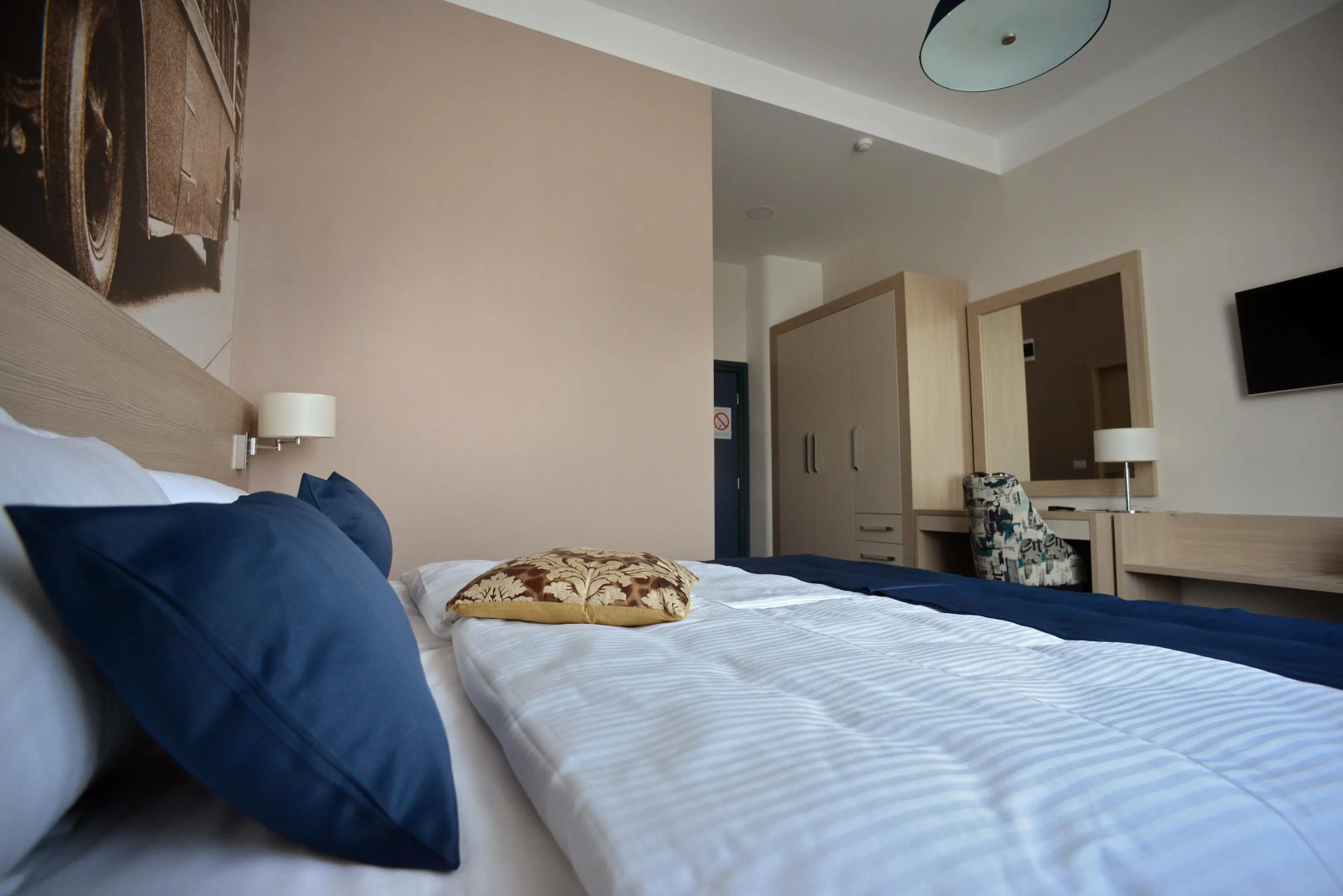 Ночлег и завтрак (B&B) Five Points Square - City Center