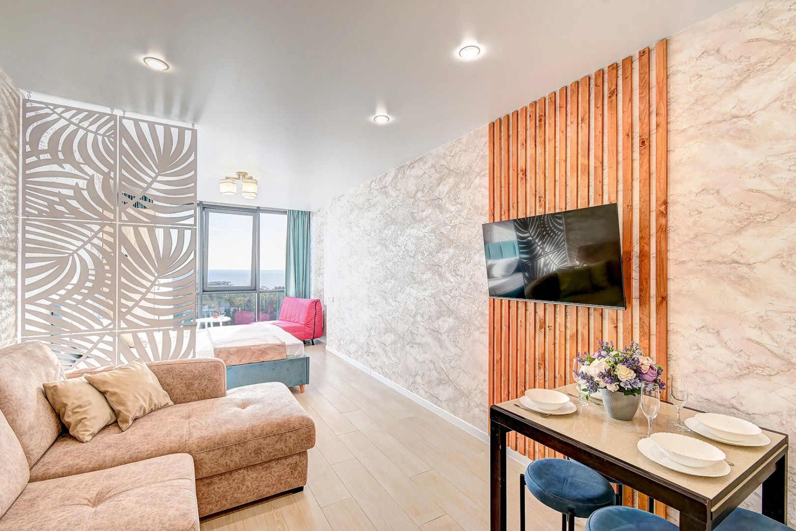 Апартаменты Уютные апартаменты MorskayaSimfonya-2 с панорамой на море с бассейном на территории ЖК