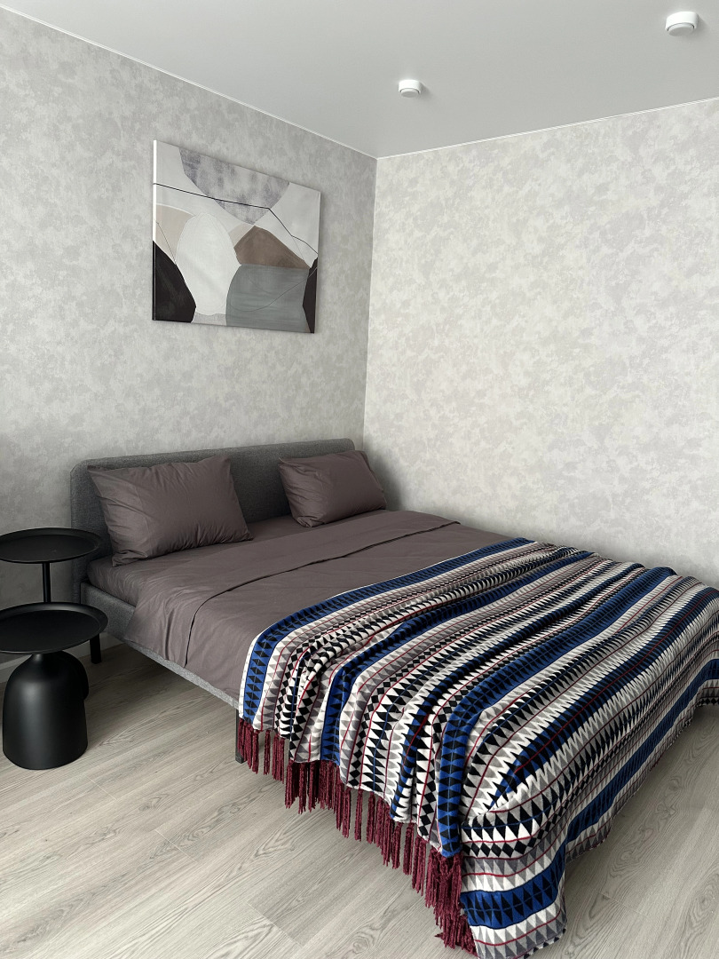 Квартира на Лебедева 32