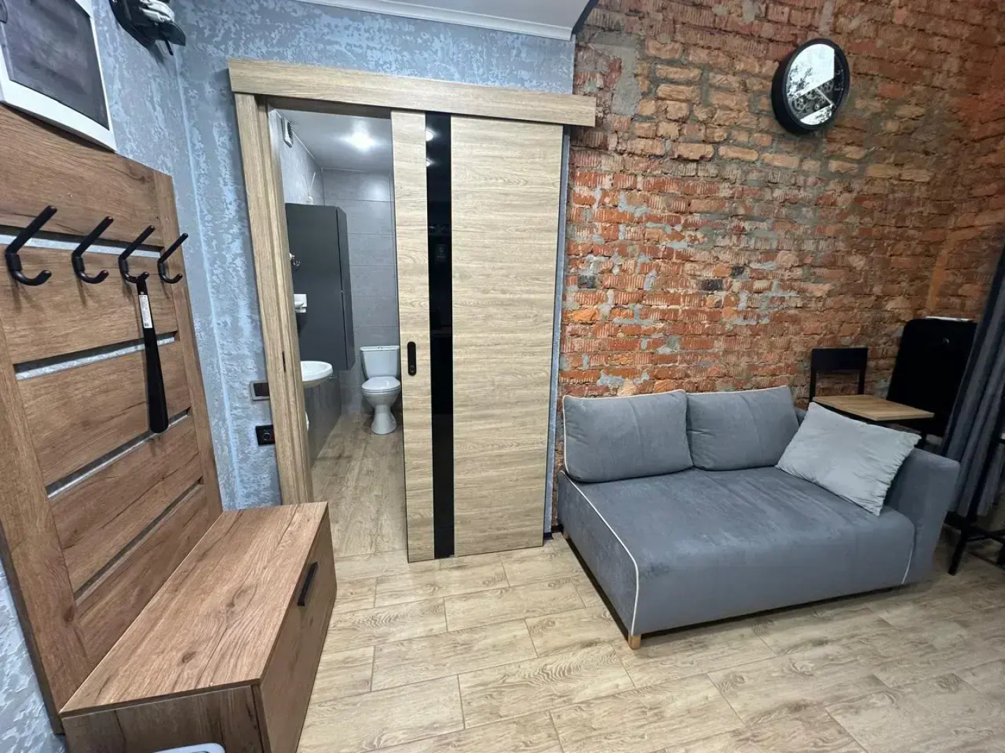 Апартаменты Двухуровневая студия с двумя санузлами в парке