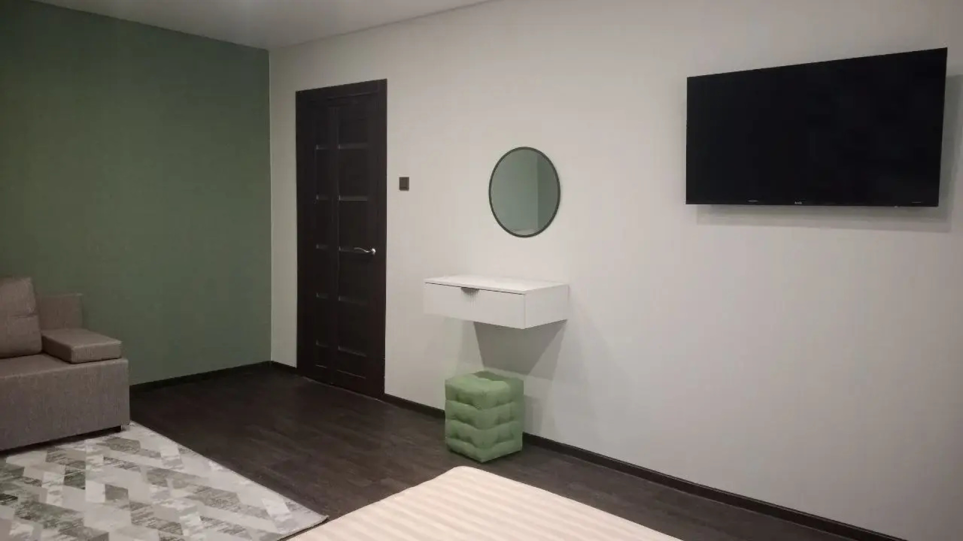 Квартира Двухкомнатная недалеко от центра