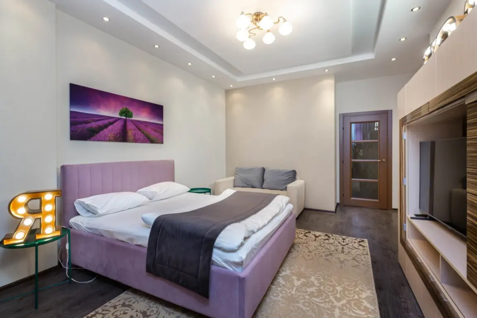 АПАРТАМЕНТЫ REHOME24 на 20 этаже