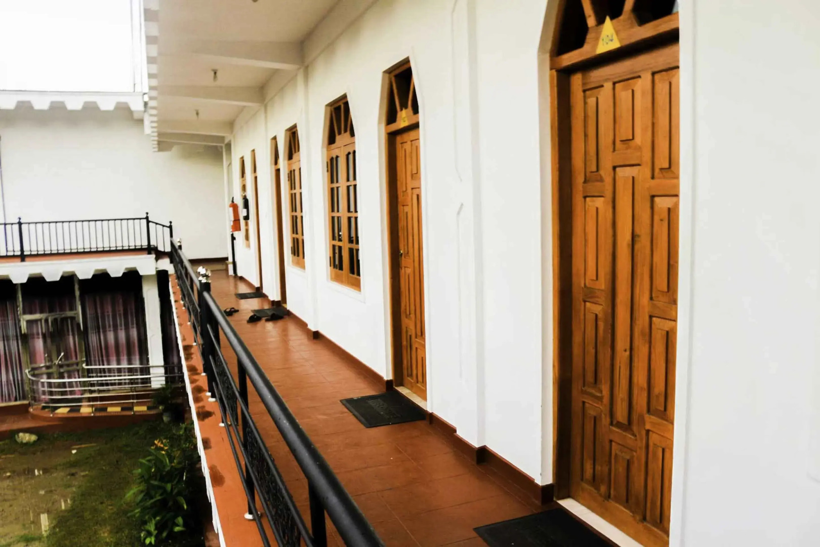 Гостевой Дом Yoho Little Rose Inn