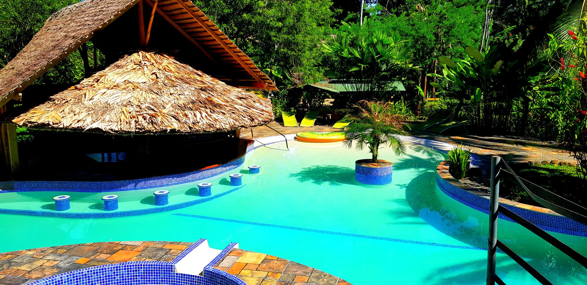 Отель 3 Bamboo Ecolodge