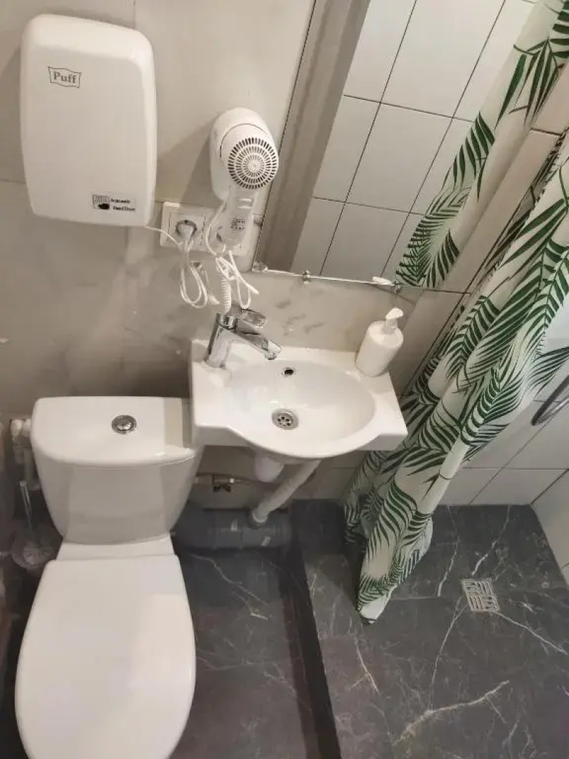 Отель Капсульный отель Shelterz Тульская