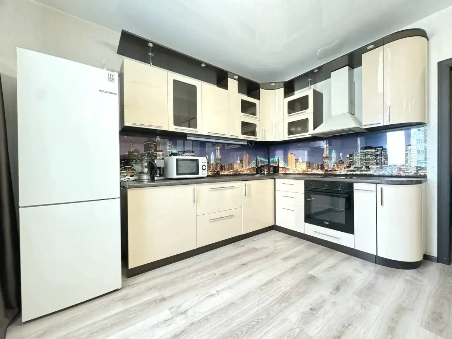 Квартира двухкомнатная с видом на реку на Притомском рядом с Кузбасс-Арена