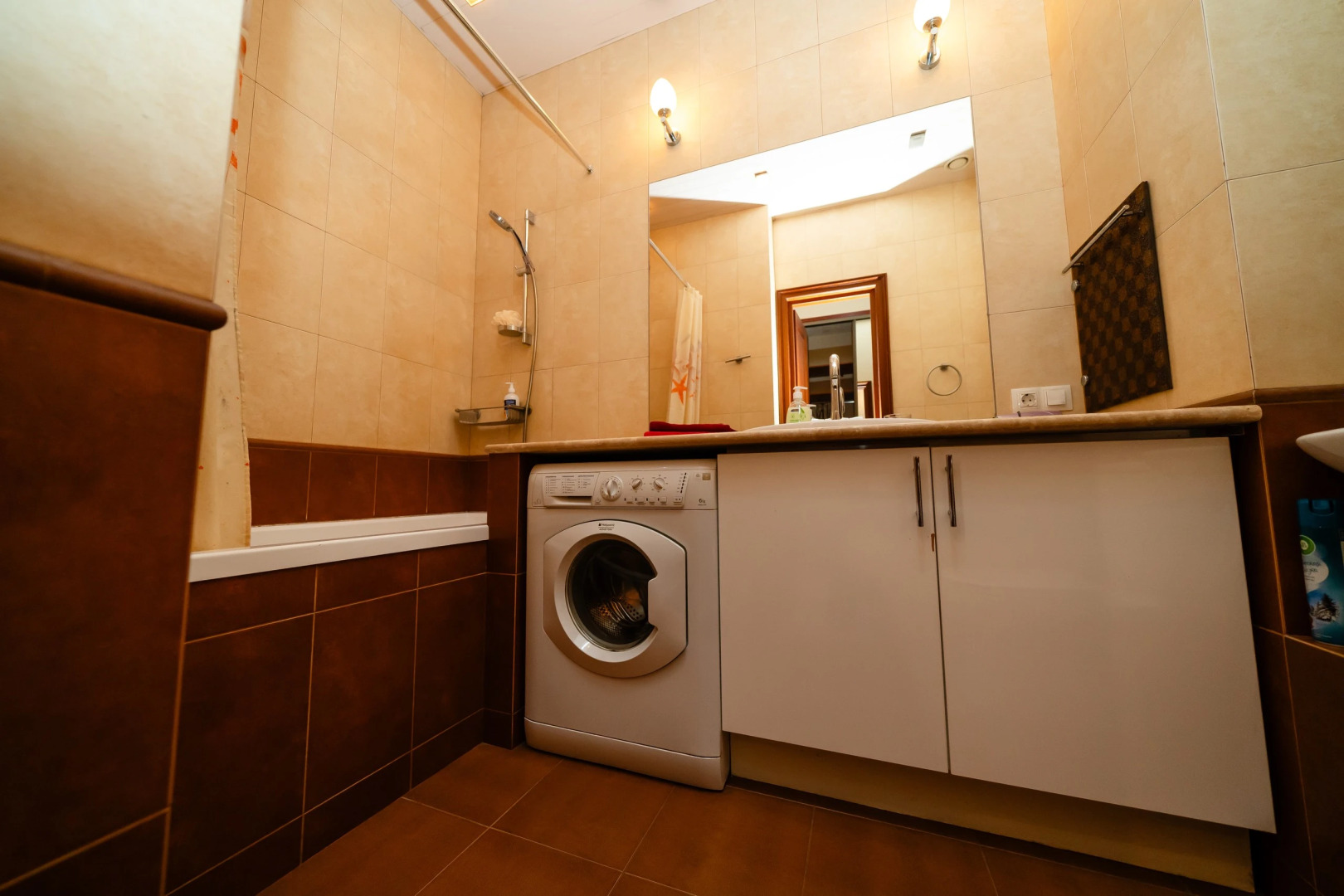 Современная квартира Невский 13 с балконом и парковкой