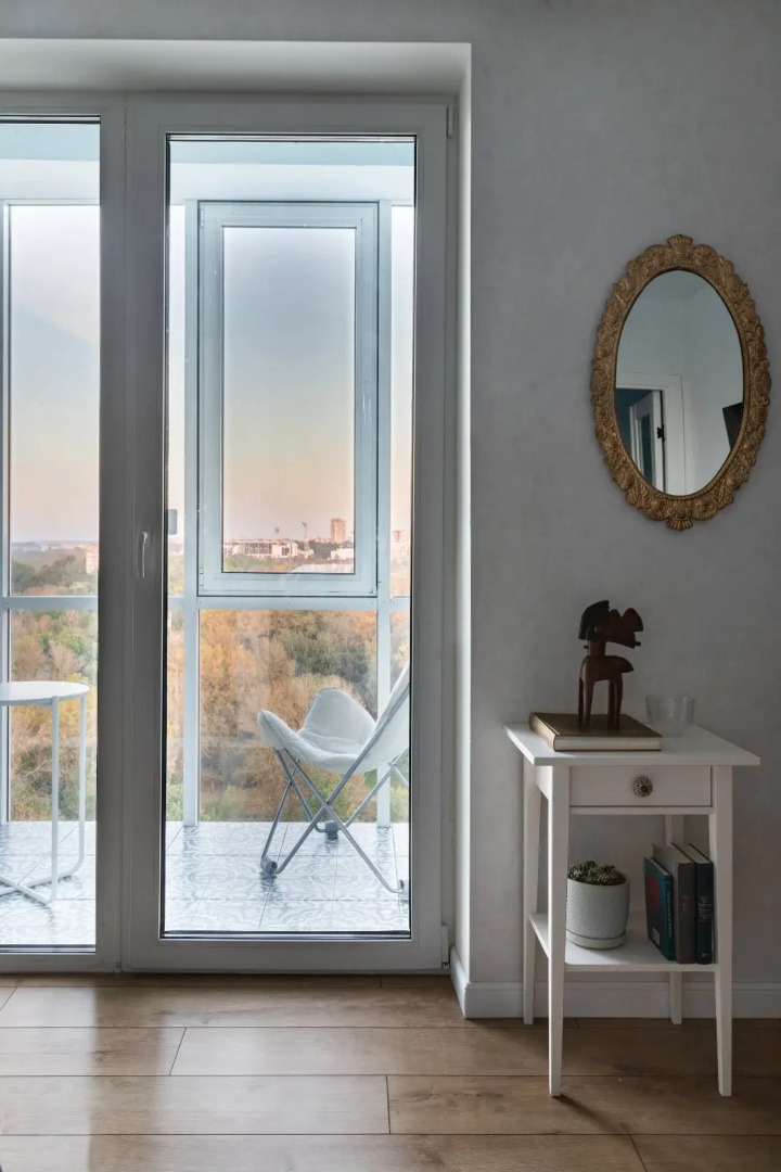 Апартаменты с Видом на Реку в Историческом Месте Города