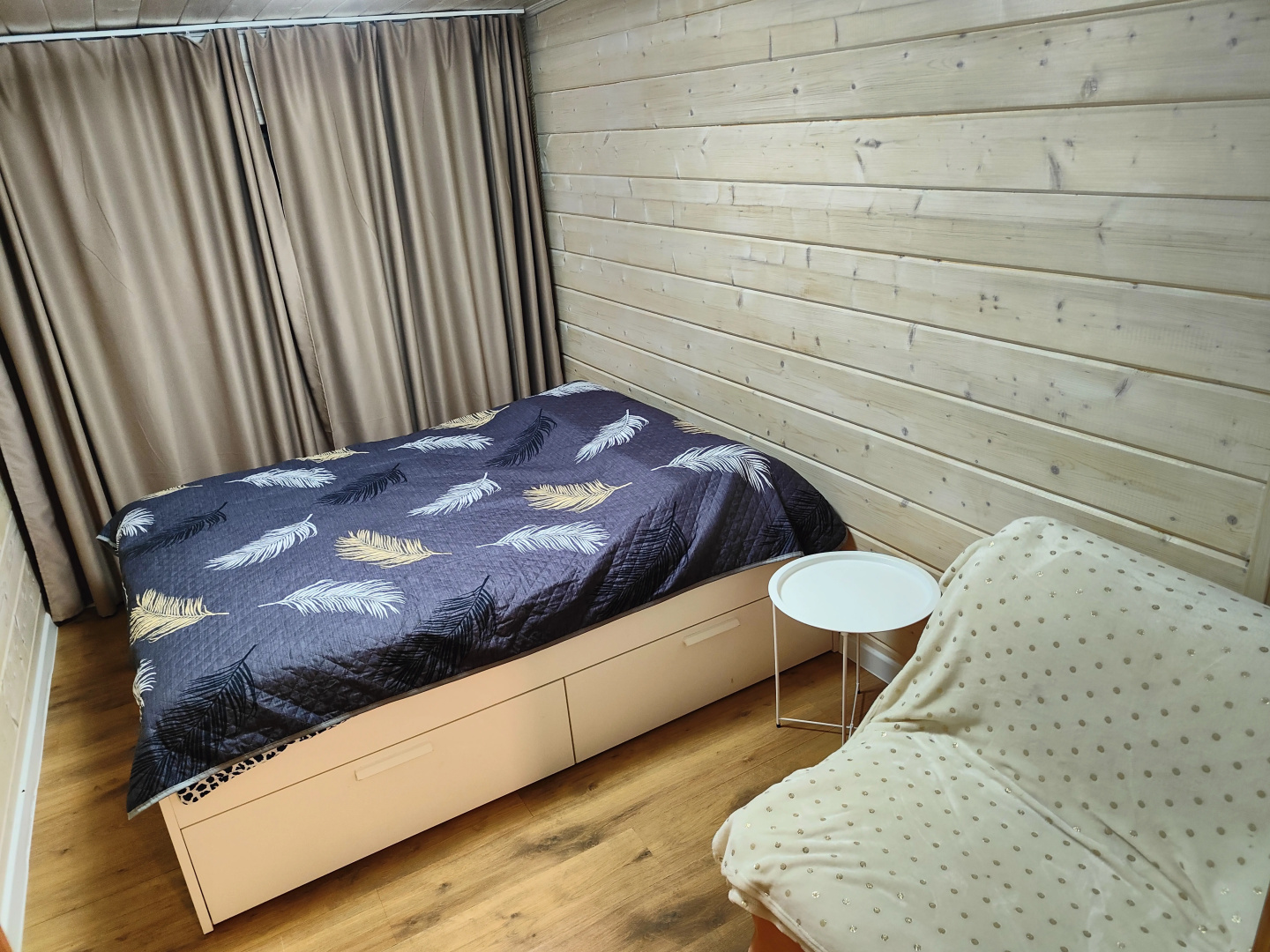 Частный дом Lux 130 кв.м в сосновом лесу на берегу озера в Рощино